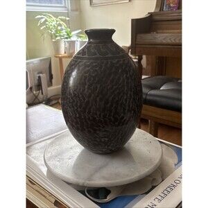 San Juan De Oriente Black Pottery Signed Marvin Valero Mun Guilla 8” Vase